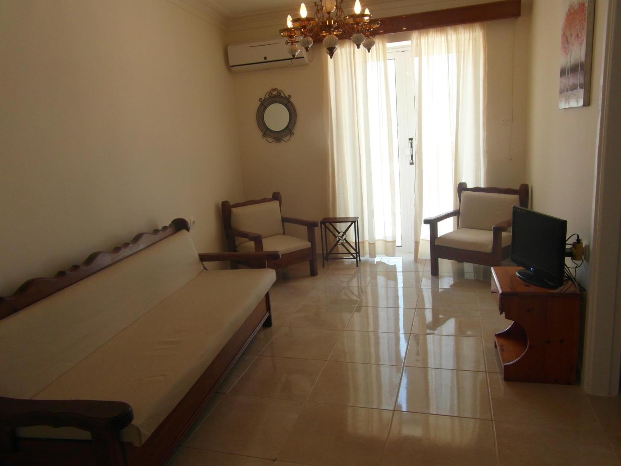 Mina Apartments Karpathos Bilik gambar
